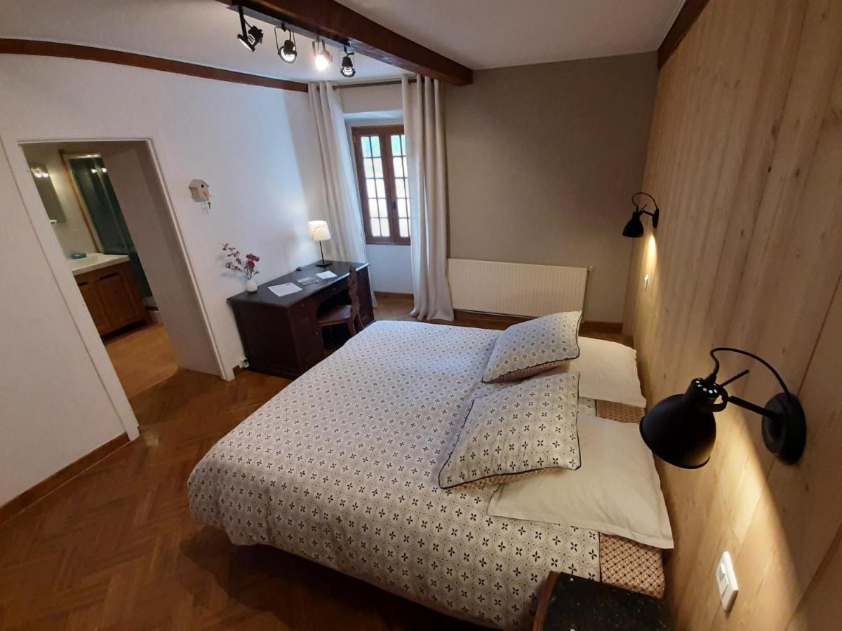 Le Sareymond Bed & Breakfast Menee Luaran gambar