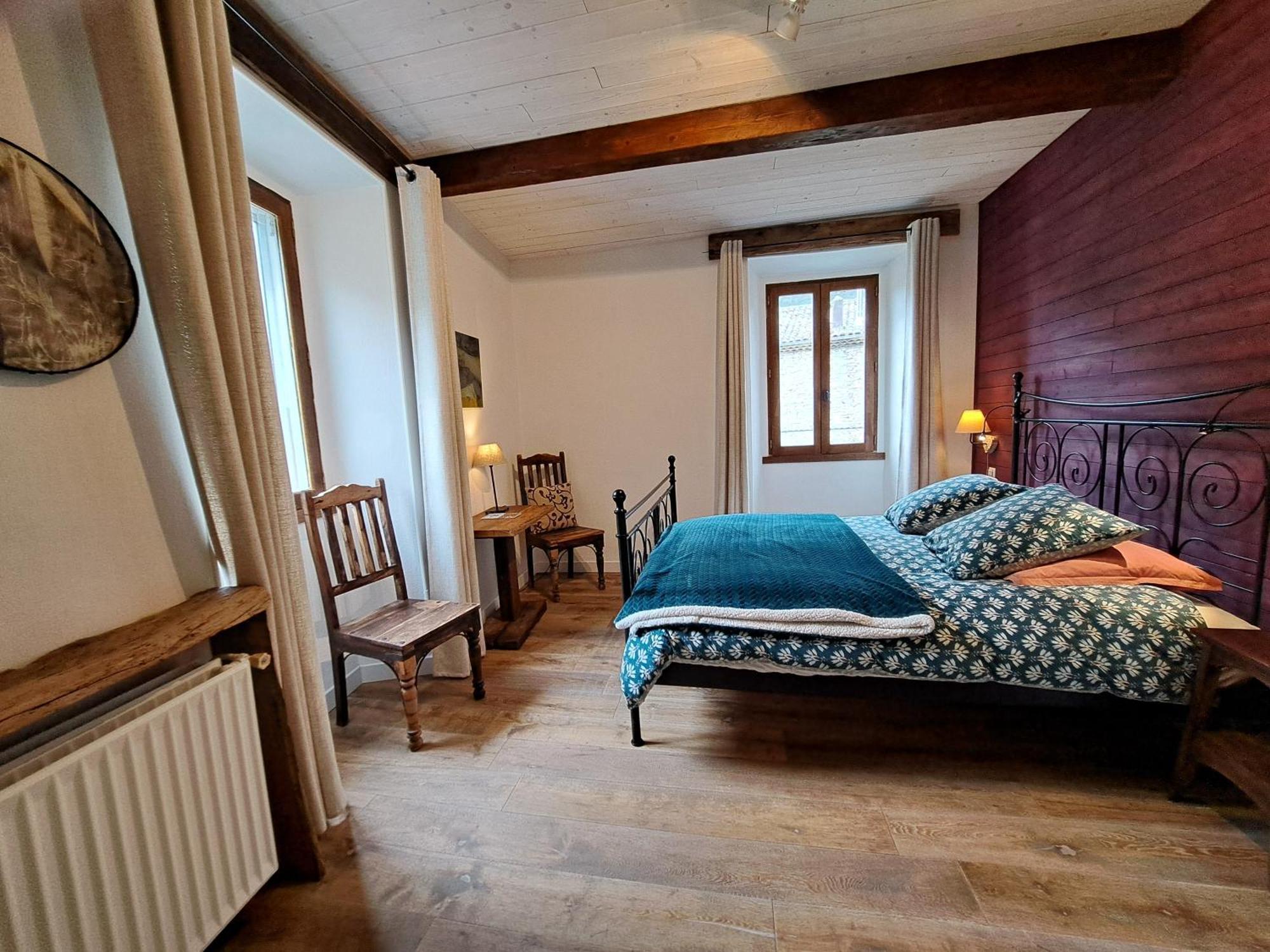 Le Sareymond Bed & Breakfast Menee Luaran gambar